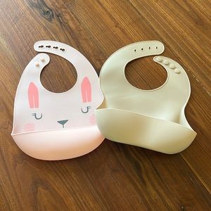 Bundle of 2 Silicone Bibs